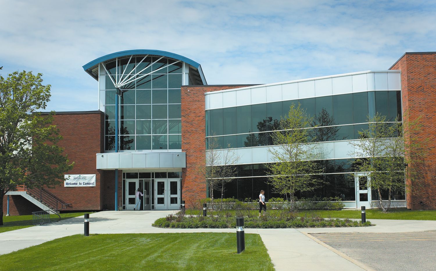里沃蘭德社區(qū)學(xué)院 Riverland Community College