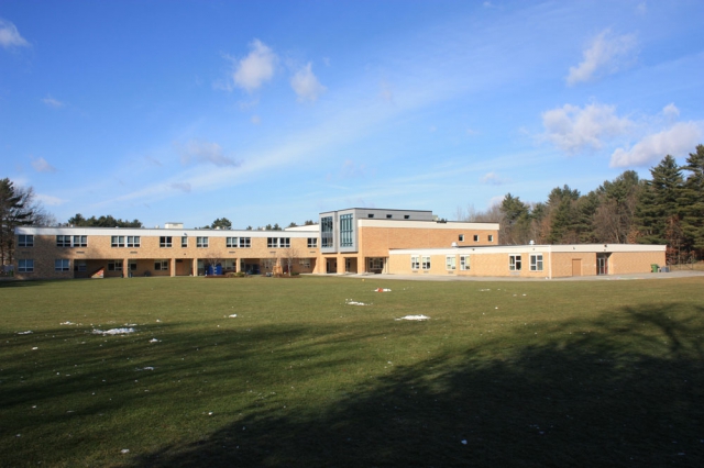 懷廷斯維爾基督教學校  Whitinsville Christian School