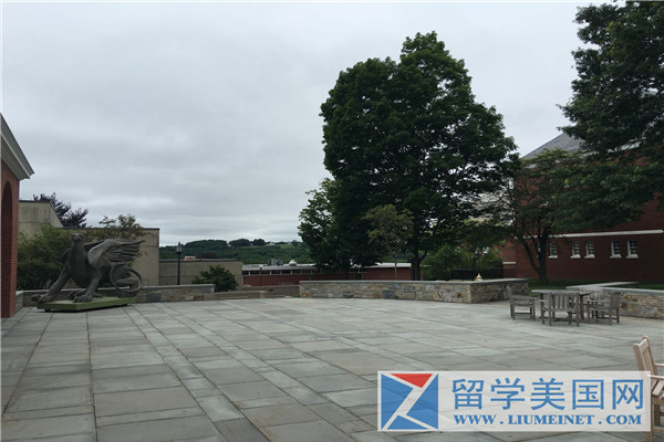 龐弗雷德中學Pomfret School