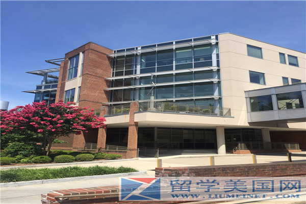 Edmund Burke School埃德蒙伯克學(xué)校學(xué)費(fèi)